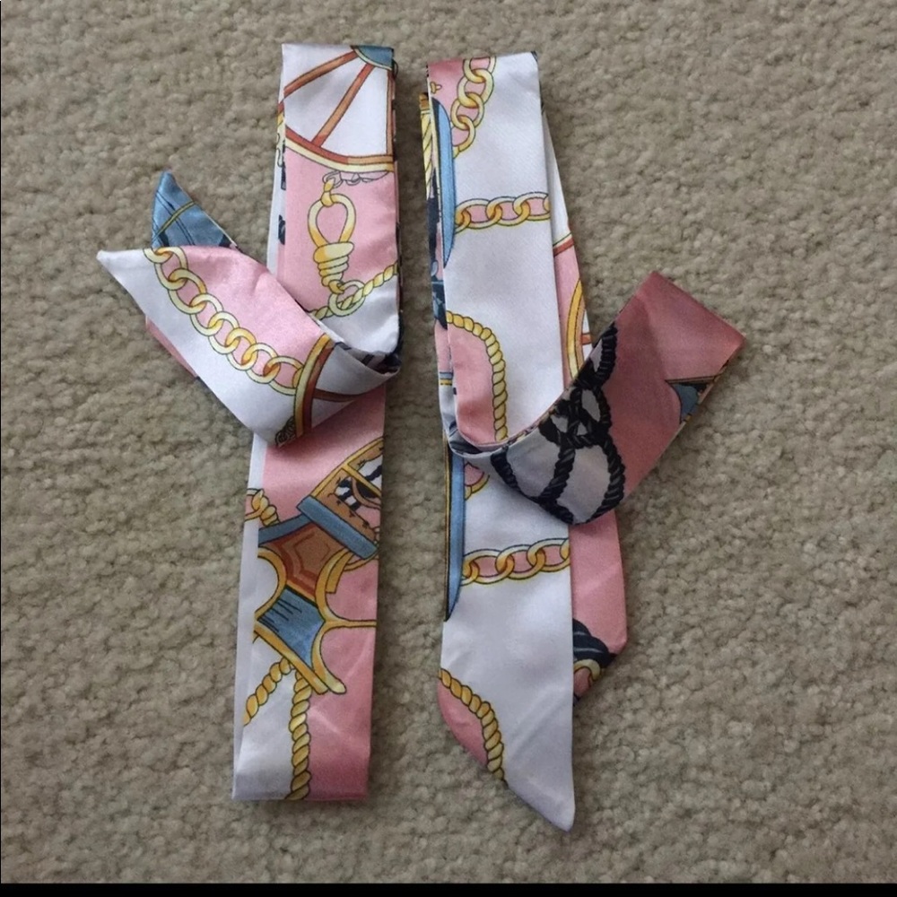 ❤️❤️❤️Purse scarf twilly only ( set of 2)❤️❤️ - Picture 2 of 4